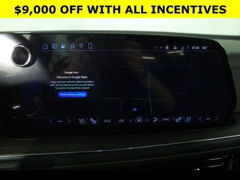 New 2026 Chevrolet Suburban Premier image 19