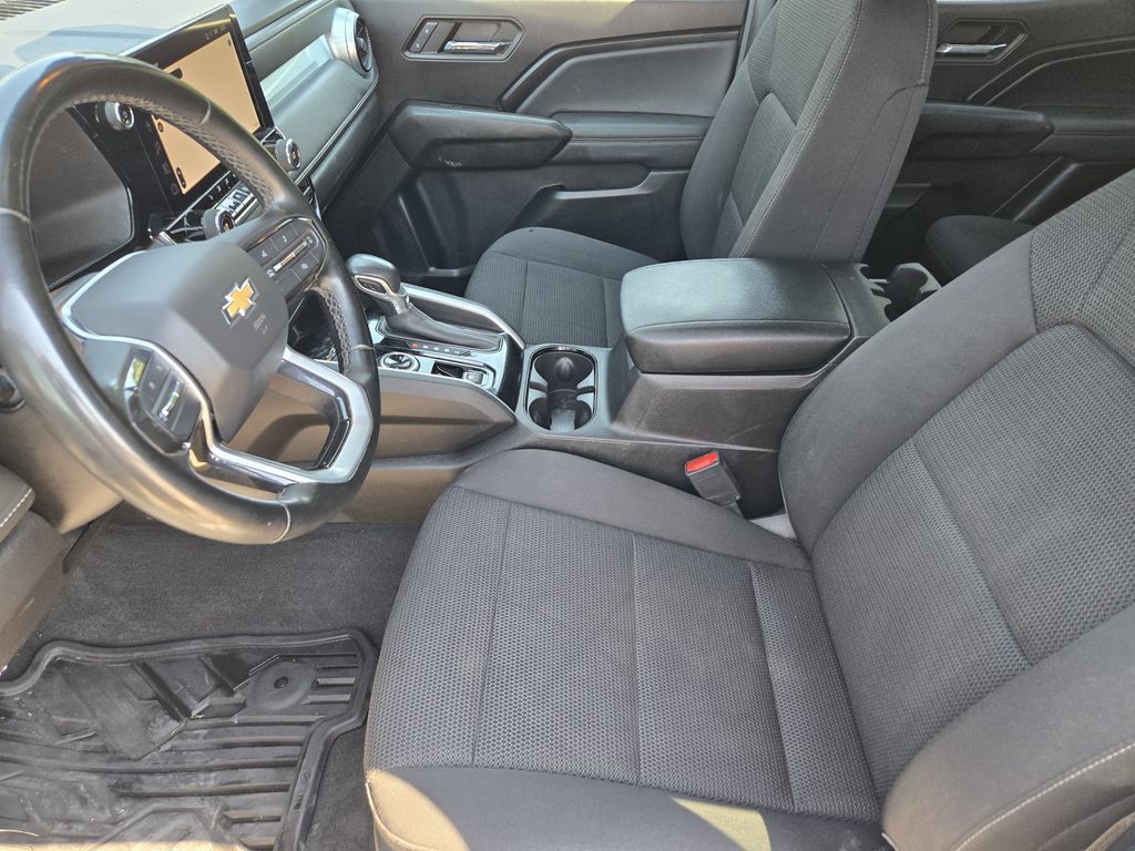 Used 2024 Chevrolet Colorado LT w/ LT Convenience Package II AWD/4WD image 13