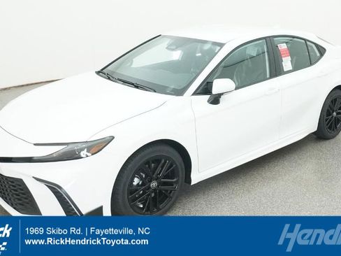 New 2026 Toyota Camry SE FWD image 1
