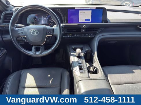 Used 2023 Toyota Crown AWD/4WD image 24