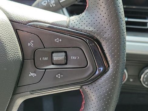 Used 2024 Chevrolet Trax RS w/ Driver Confidence Package FWD image 10