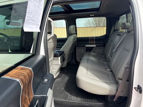 Used 2018 Ford F150 Lariat w/ Equipment Group 502A Luxury image 19