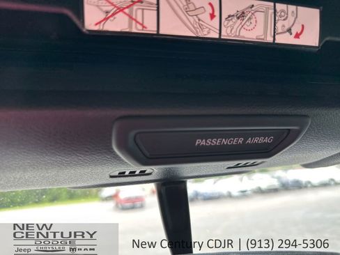 Used 2021 Jeep Wrangler Unlimited Sport image 23