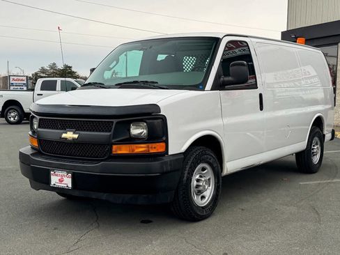 Used 2017 Chevrolet Express 2500 image 8