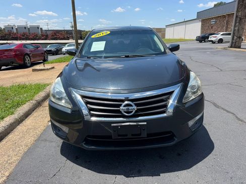 Used 2015 Nissan Altima 2.5 S w/ Power Driver Seat Package FWD image 2