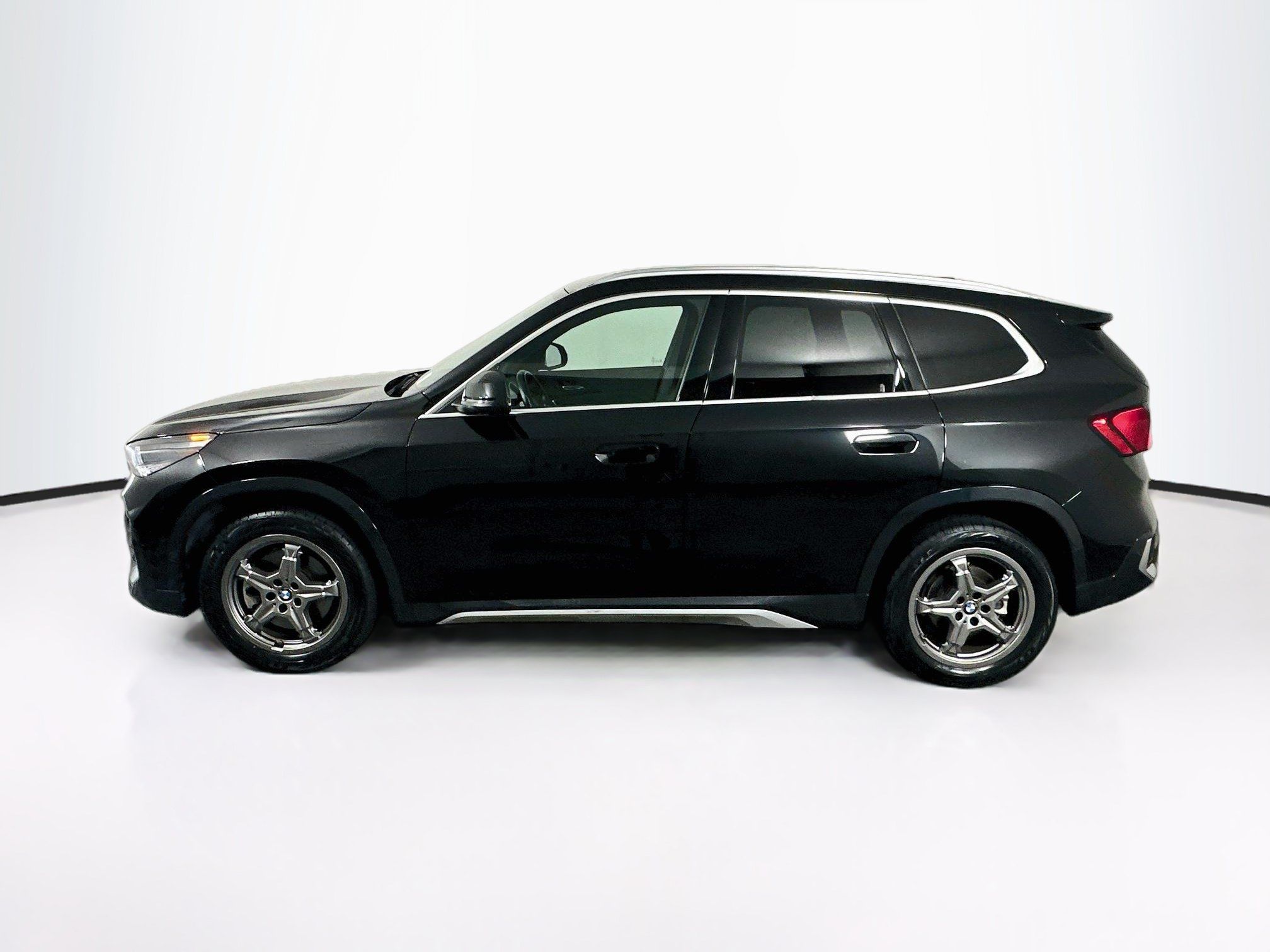 Used 2026 BMW X1 xDrive28i AWD/4WD image 4