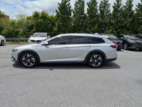 Used 2018 Buick Regal Essence w/ Driver Confidence Package #1 AWD/4WD image 5