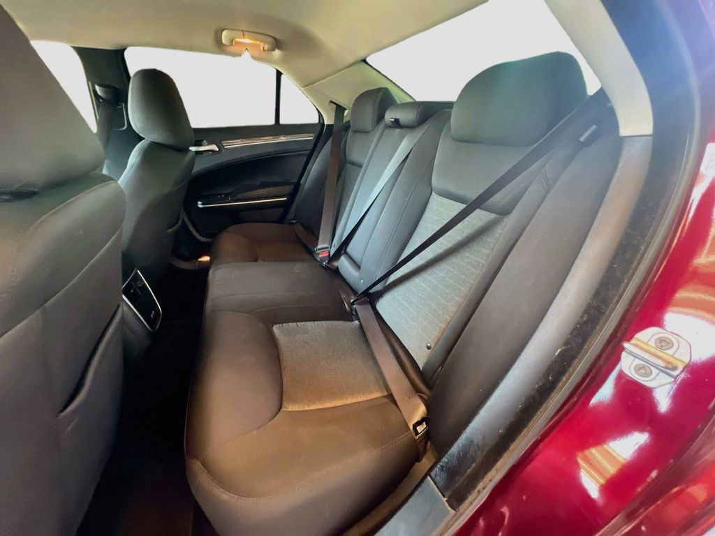 Used 2020 Chrysler 300 Touring RWD image 23