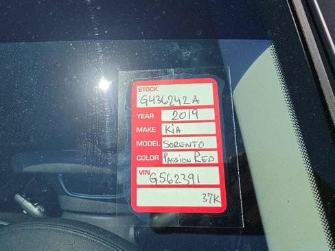 Used 2019 Kia Sorento FWD image 8