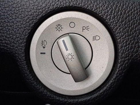 Used 2009 Lincoln Navigator 4WD image 23