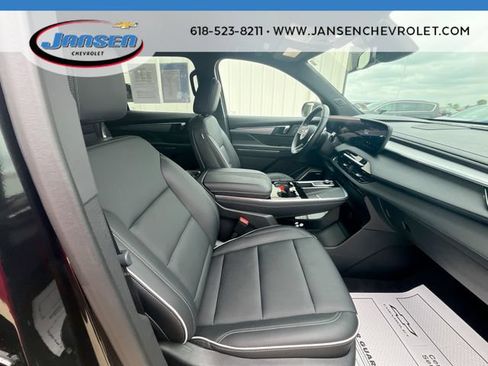 Used 2025 Buick Enclave Preferred FWD image 27