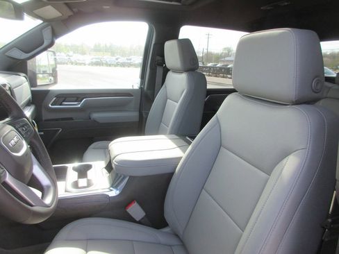 New 2026 GMC Sierra 2500 SLT image 12