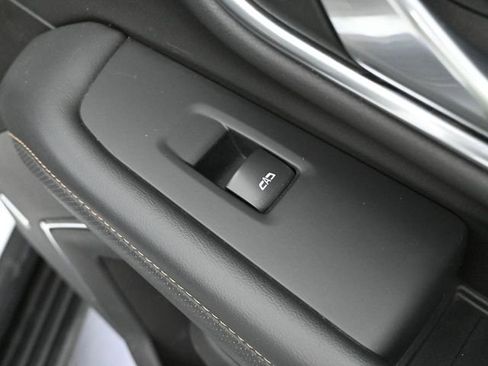 Used 2021 GMC Yukon XL AT4 AWD/4WD image 55