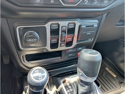 Used 2020 Jeep Wrangler Unlimited Sport AWD/4WD image 19