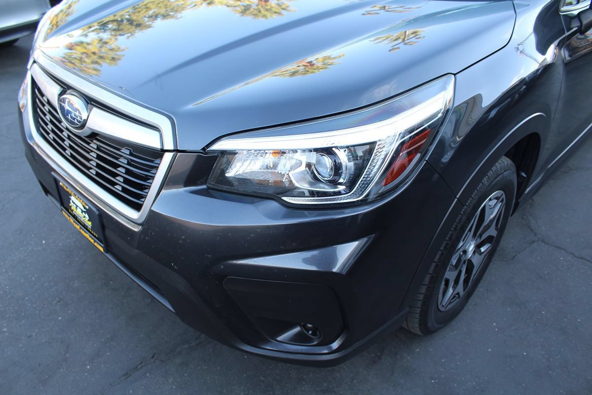 Used 2019 Subaru Forester Premium w/ All-Weather Package AWD/4WD image 10