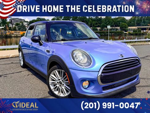 Used 2016 MINI Cooper 4-Door Hardtop FWD image 1