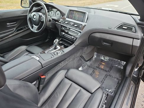 Used 2013 BMW 650i xDrive Convertible image 16