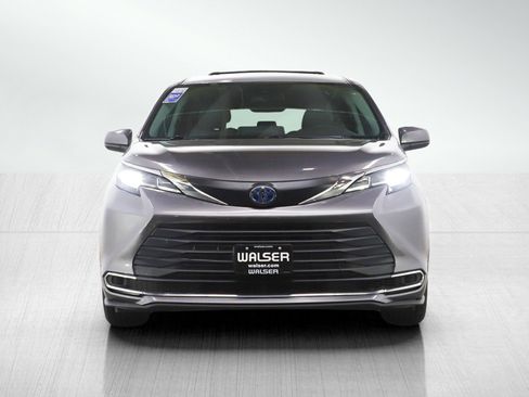 Used 2022 Toyota Sienna XLE FWD image 8