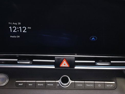 Used 2025 Hyundai Elantra SEL FWD image 25
