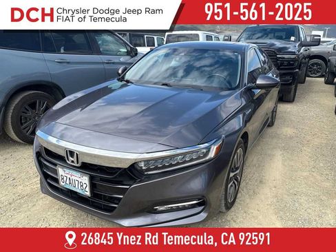 Used 2018 Honda Accord Touring image 1