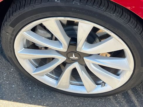 Used 2018 Tesla Model 3 Long Range RWD image 17