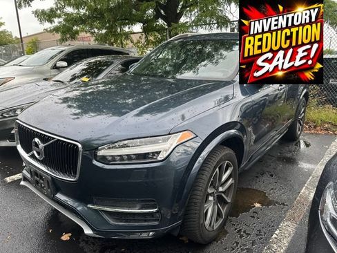 Used 2018 Volvo XC90 T6 Momentum w/ Momentum Plus Package AWD/4WD image 1