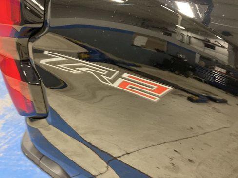 Used 2024 Chevrolet Colorado ZR2 w/ Technology Package image 9