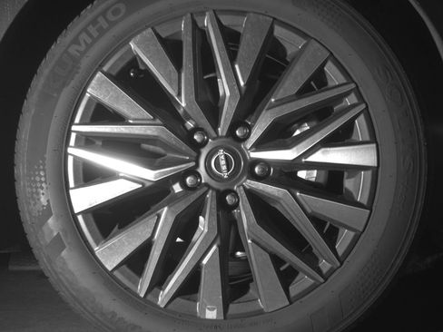 Used 2025 Nissan Altima 2.5 SV image 13