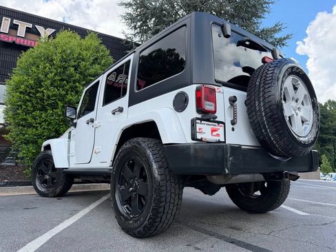 Used 2018 Jeep Wrangler Unlimited Sport AWD/4WD image 19