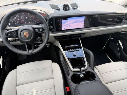 New 2026 Porsche Cayenne GTS AWD/4WD image 16