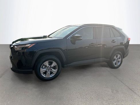 Used 2025 Toyota RAV4 XLE FWD image 8