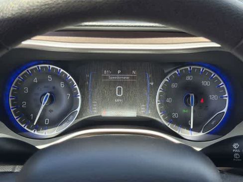 Used 2018 Chrysler Pacifica Touring Plus w/ Tire & Wheel Group FWD image 26