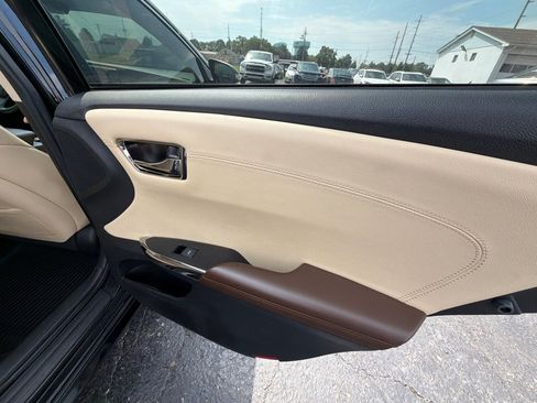 Used 2017 Toyota Avalon XLE Premium w/ All Weather Liner Package FWD image 29