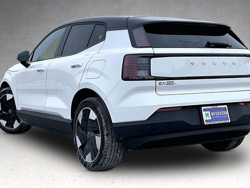 New 2026 Volvo EX30 Plus w/ Climate Package image 3