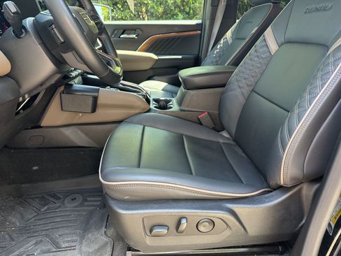 Used 2024 GMC Canyon Denali w/ LPO, Denali Black Edition image 3