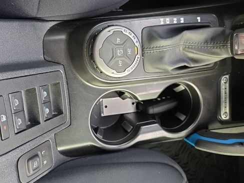 Used 2023 Ford Bronco Black Diamond image 17