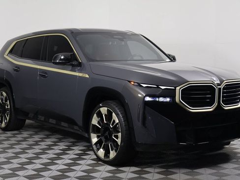 Certified 2023 BMW XM AWD/4WD image 3