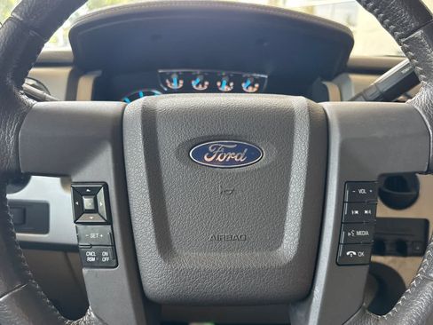 Used 2011 Ford F150 Lariat w/ Lariat Chrome Pkg RWD image 22