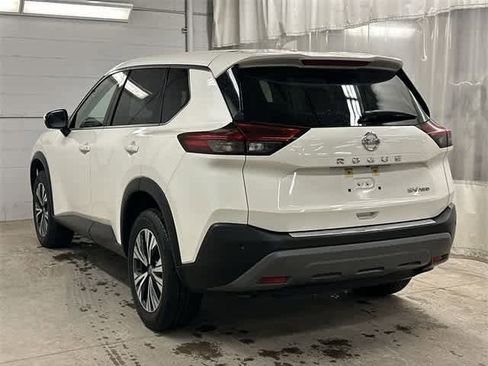 Used 2021 Nissan Rogue SV image 22