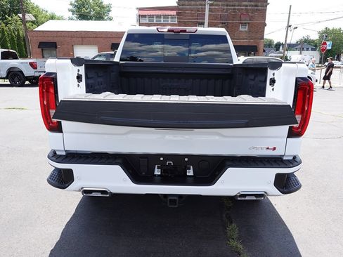 Used 2024 GMC Sierra 1500 AT4 w/ Technology Package AWD/4WD image 29