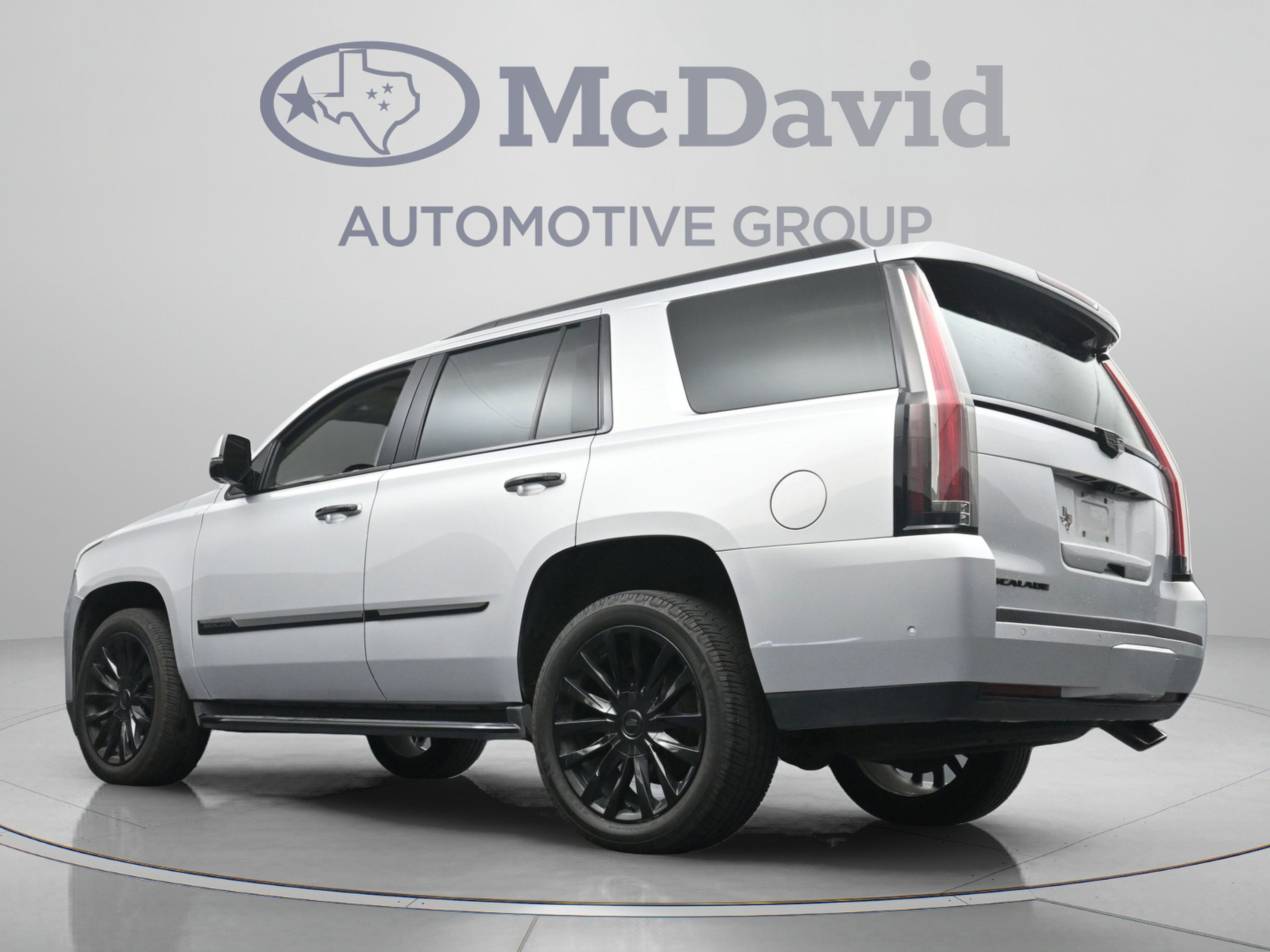 Used 2019 Cadillac Escalade Luxury w/ LPO, Radiant Package AWD/4WD image 30