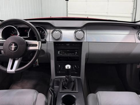 Used 2006 Ford Mustang Coupe RWD image 13