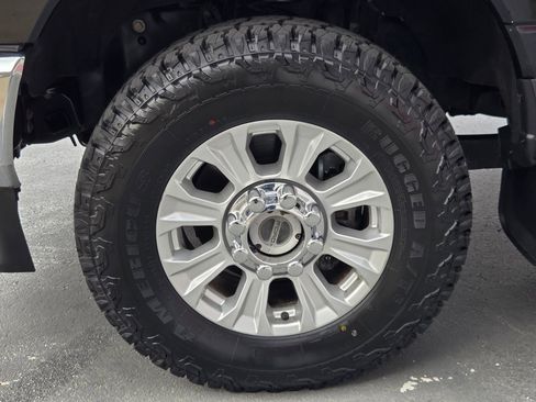 Used 2020 Ford F250 XLT w/ XLT Value Package image 32