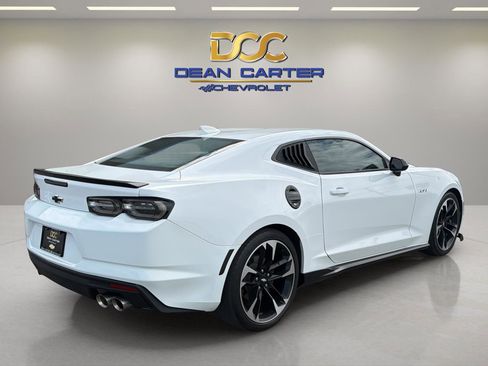 Used 2021 Chevrolet Camaro LT RWD image 5