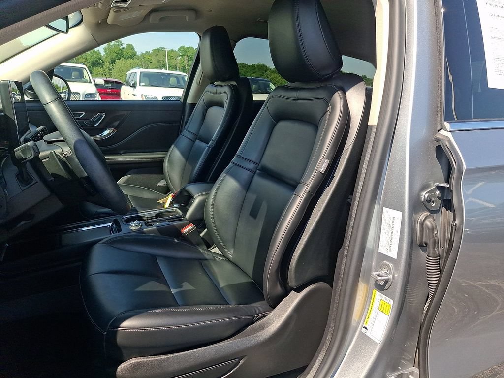 Certified 2023 Lincoln Corsair AWD image 13