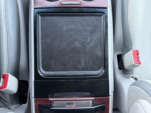 Used 2013 Toyota Sienna AWD image 26