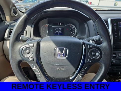 Used 2016 Honda Pilot Touring image 9