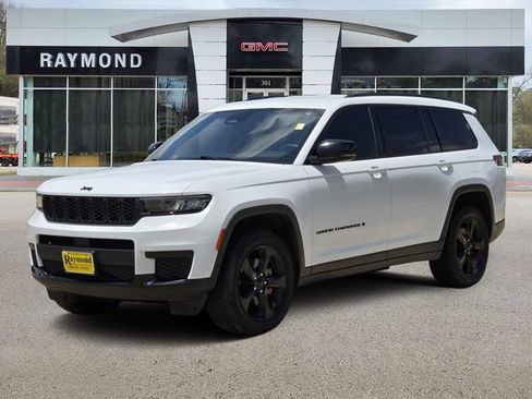 Used 2023 Jeep Grand Cherokee L Laredo AWD/4WD image 3