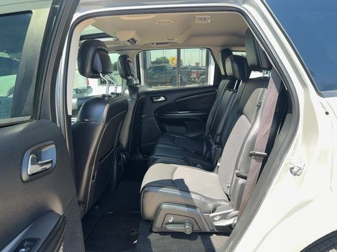 Used 2020 Dodge Journey Crossroad w/ Popular Equipment Group FWD image 20