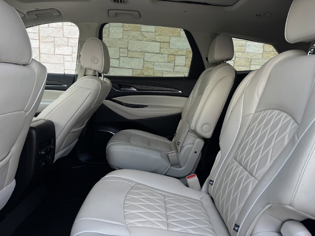 Used 2023 Buick Enclave Avenir FWD image 31